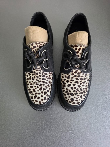 Underground england leopard - england,