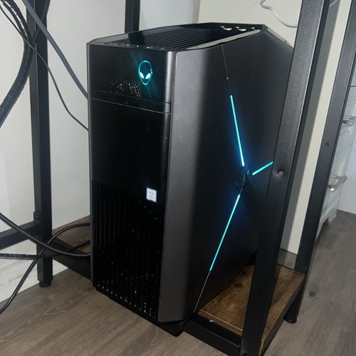 Alienware aurora - aurora, r8