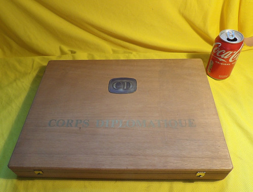 Very large empty wooden - empty, cigar