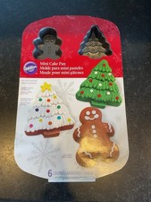 Wilton Christmas Mini Cakes