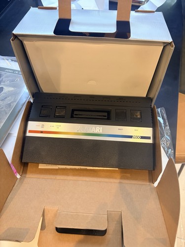 Atari 2600 console - 2600, with