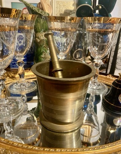 Vintage solid brass mortal - solid,