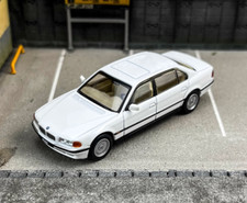 CZ AR 1:64 White BMW 750iL E38