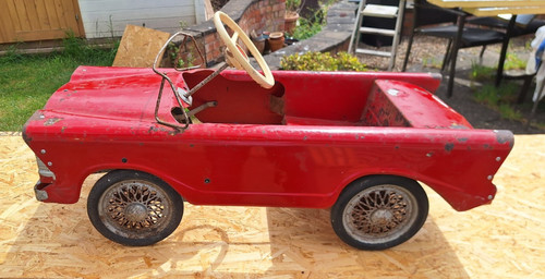 Vintage tri ang pedal car - vintage,