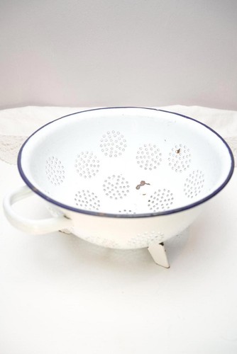 Large vintage white enamel - large,
