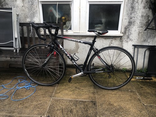 Giant racing bike￼