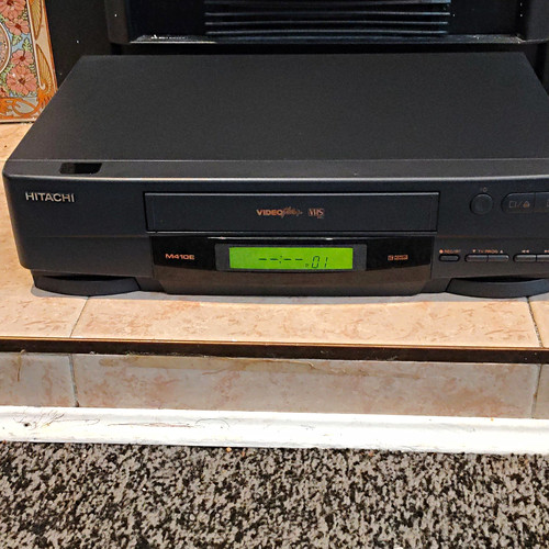Hitachi m410e vhs vcr video - hitachi,