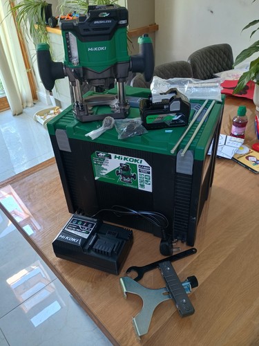 Hikoki cordless router - cordless, m3612da