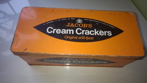 Crawford cream crackers - cream,