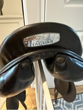 Jaguar dressage saddle MW 18 (excellent condition) 
