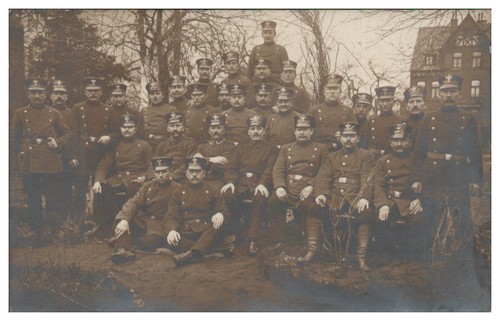 Xx1975 soldiers with - with, tschako