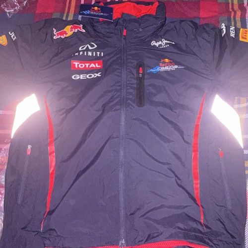 Red bull racing infiniti - red, total