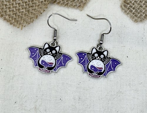Pair black cat - pair, bat