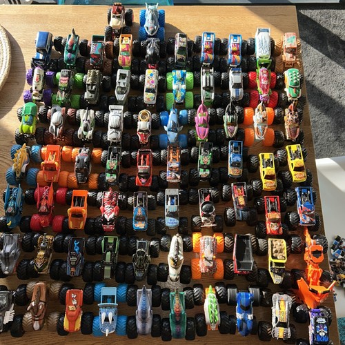Hot wheels and monster jam - monster, big