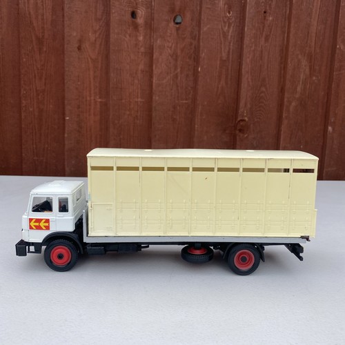 Britains farm livestock - britains, 1:32