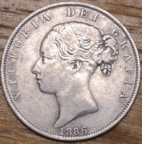 1886 victoria young head half - victoria,