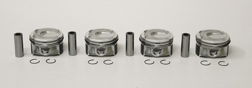 Set pistons with rings - of,