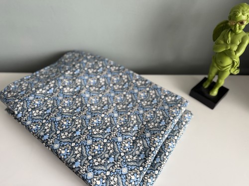 Large vintage sanderson - large, travis