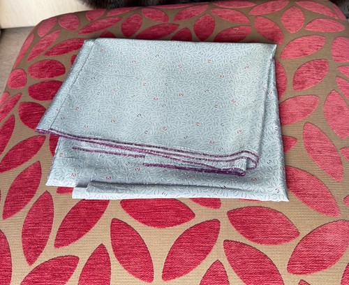 Vintage satiny blue - , patterned