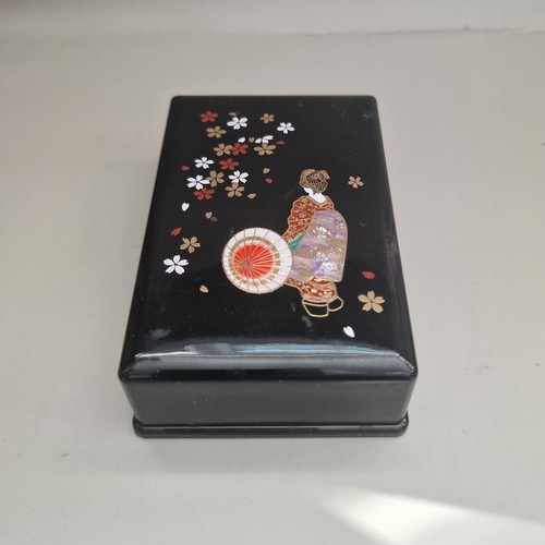 Vintage black lacquer - lacquer, box