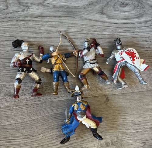 Vintage plastic knight - plastic,