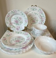 18 Pcs Arcopal Florentine Pattern Dinnerware Set For 4 France