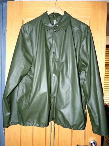Mans rains green - mans, short