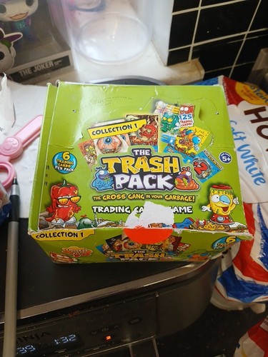 Box trash pack - trading, cards