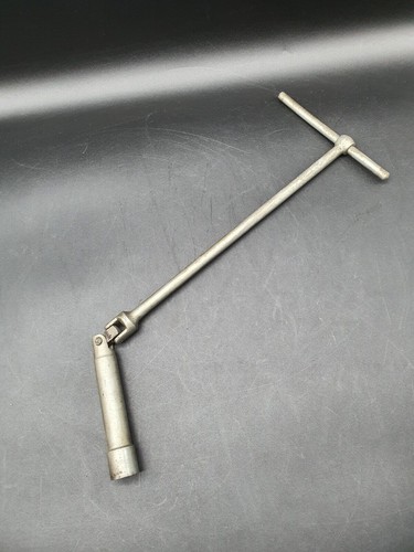 Spark plug wrench - plug,