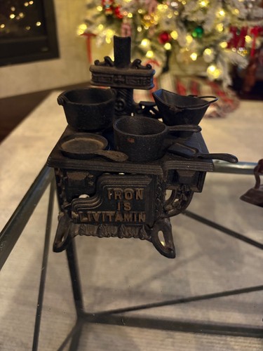 Iron livitamin queen cast - iron,