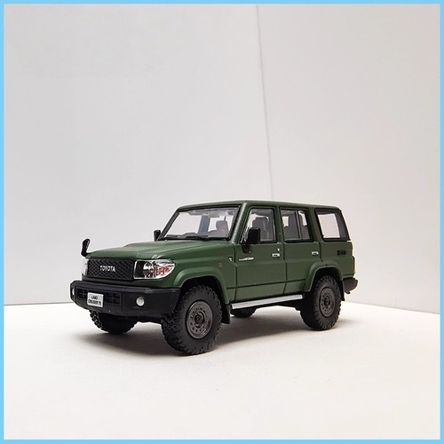 Masdi scale toyota land - 1/64,