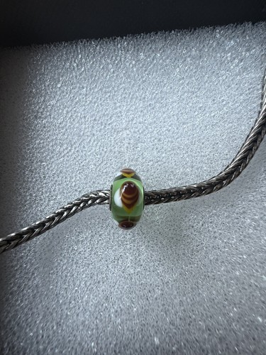 Trollbeads unique bee bead