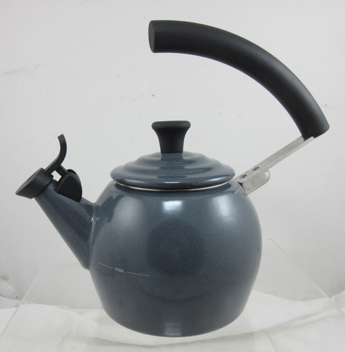 Creuset stove top kettle - top,