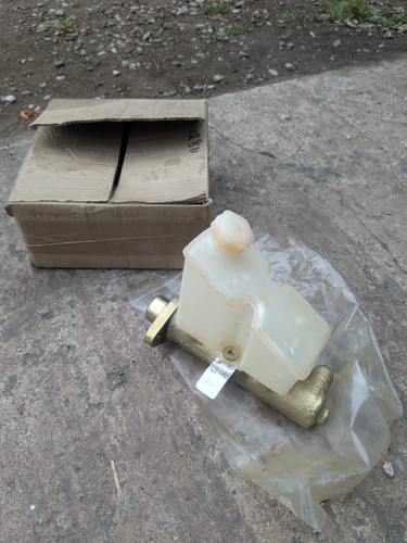 Brake master cylinder for - master,