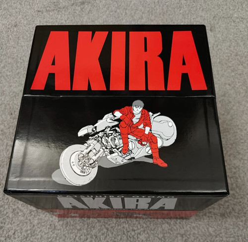 Akira manga hardcover box set - akira,
