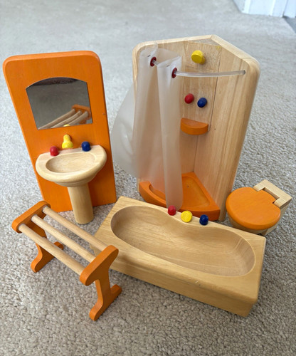 Pintoy wooden dolls - dolls, house