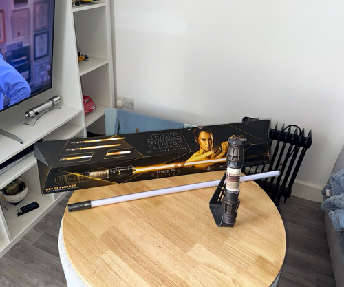 Hasbro black series - black, force