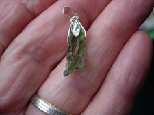 Moldavite pendant  SE5  sts   100% genuine U.K. eBay seller over 20 years