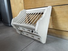 A cream Penny Pine Wall