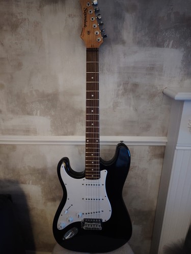 Samick left handed strat - left,
