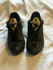 Nike Youth Black Shox R4 Running Trainers Size UK 5.5 Junior