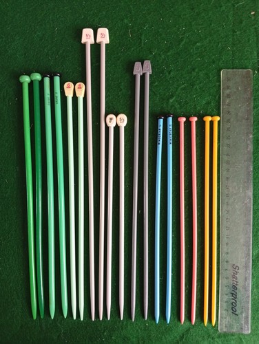 Assorted pairs vintage plastic - pairs,
