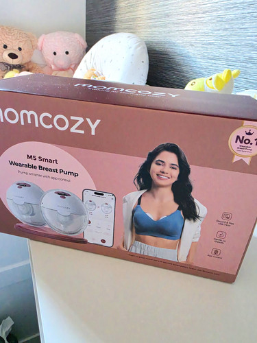 Momcozy smart wearable - m5,