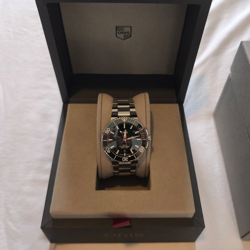 2022 oris aquis date sunburst - aquis,