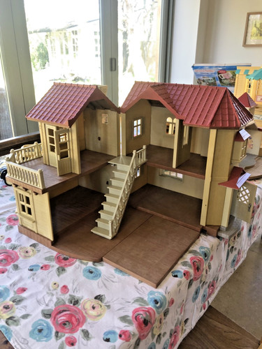 Sylvanian families willow hall - families,