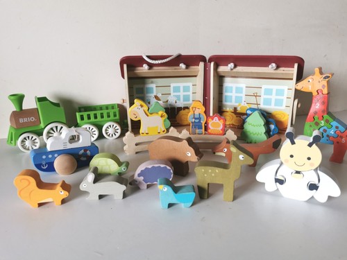 Wooden carry along toy farm - along,