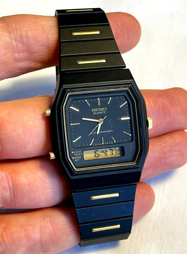 Stunning vintage black - &, gold