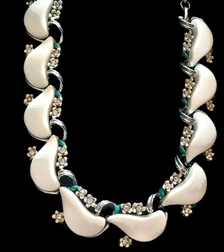 Vintage 1950 white lucite - 1950's,