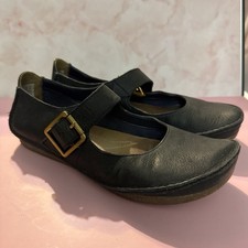 Clarks Artisan Mary Jane’s