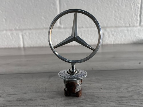 Mercedes benz bonnet raised - benz,